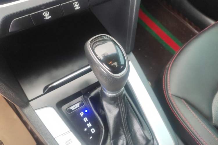 Used Hyundai Elantra (6th Generation / Lingdong) 2016 1.6L Automatic ZhiXuan – Elite Version