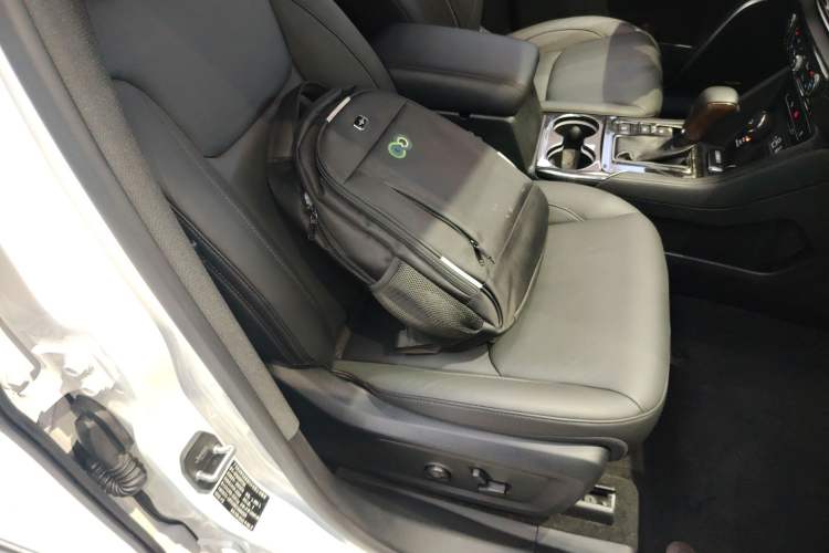 Used Jeep Grand Commander 2018 2.0T Four-Wheel Drive Premium Navigation Version China V