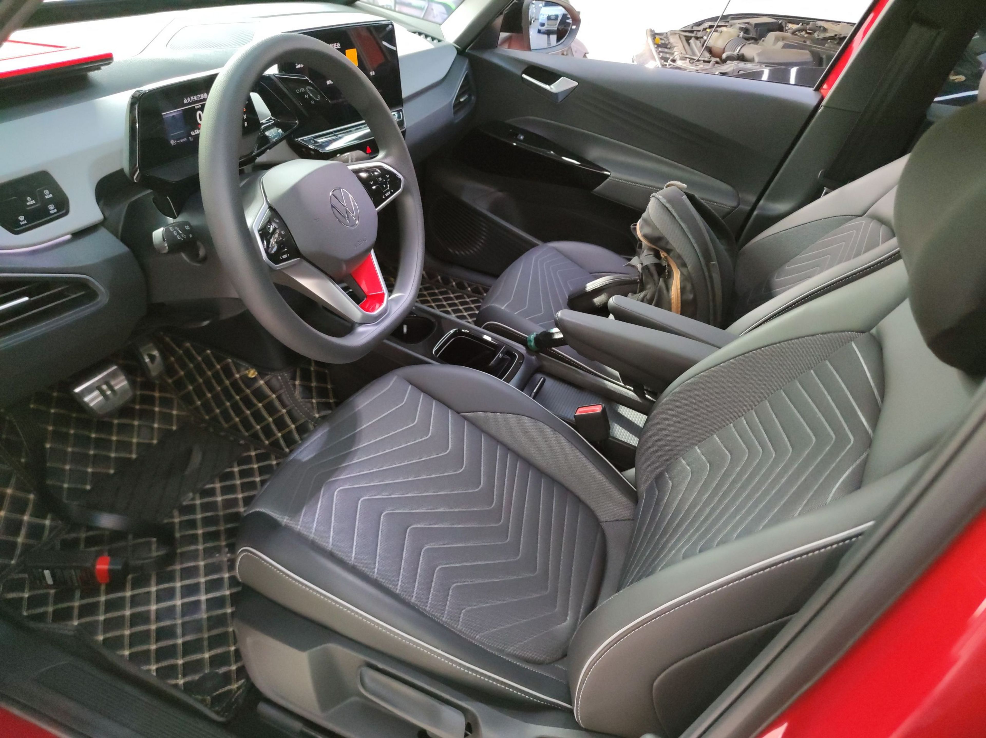 Переднее сиденье в автомобиле