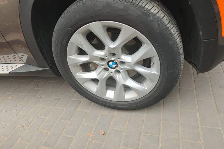 Used BMW X5 2013 xDrive35i U.S. specification Right Front Wheel Hub
