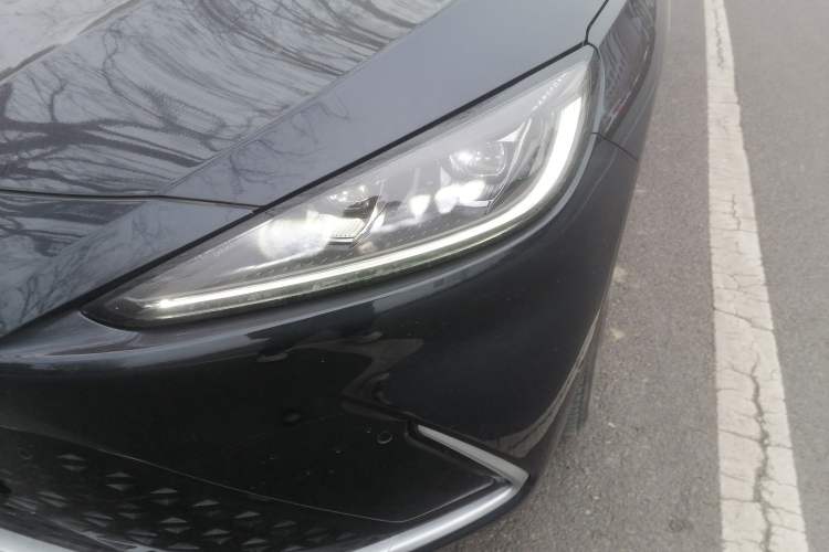 Used ARCFOX Alpha S 2021 708S+ 160kW Left Front Headlight