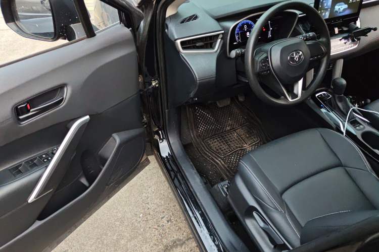 Used Toyota FRONTLANDER 2024 2.0L CVT Elite Plus Edition Driver Seat