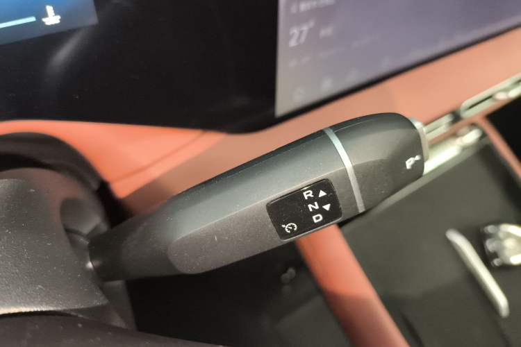 Used CHANGAN CS55PLUS 2026 Fourth Generation New Blue Whale 1.5T TianShu Premium Trim Gear Lever