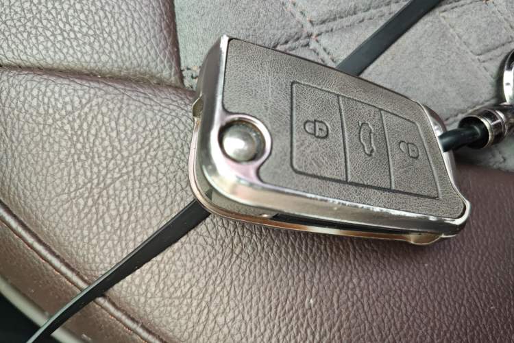 Used Volkswagen Tharu 2020 280TSI Two-Wheel Drive Trend Edition China VI Standard Vehicle Key