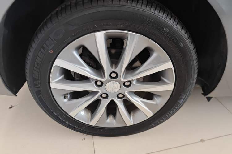 Used Buick GL6 2019 18T 6-Seater Connected Luxury Version China VI Standard
