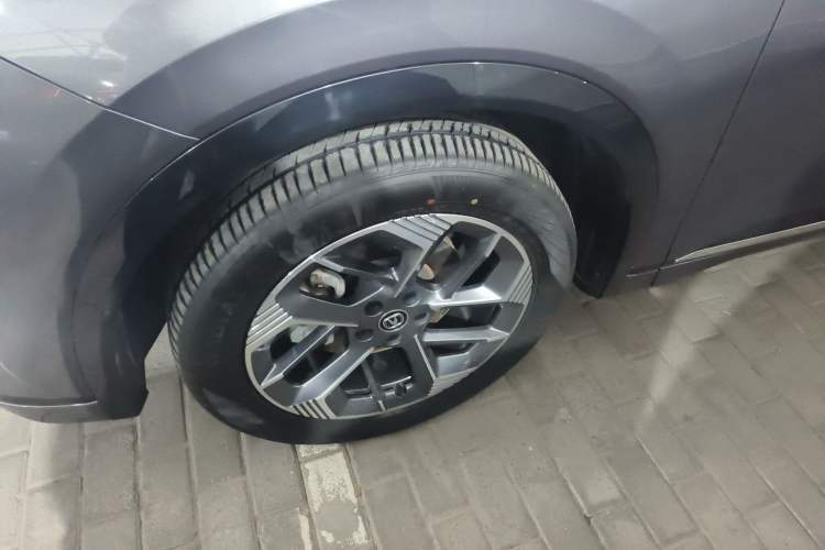 Used CHANGAN CS75 PLUS 2025 4th Generation 1.5T New Blue Whale Smart Luxury Edition Exterior 4