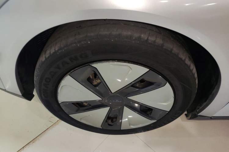 Used AION Y 2023 Younger Left Front Wheel Hub