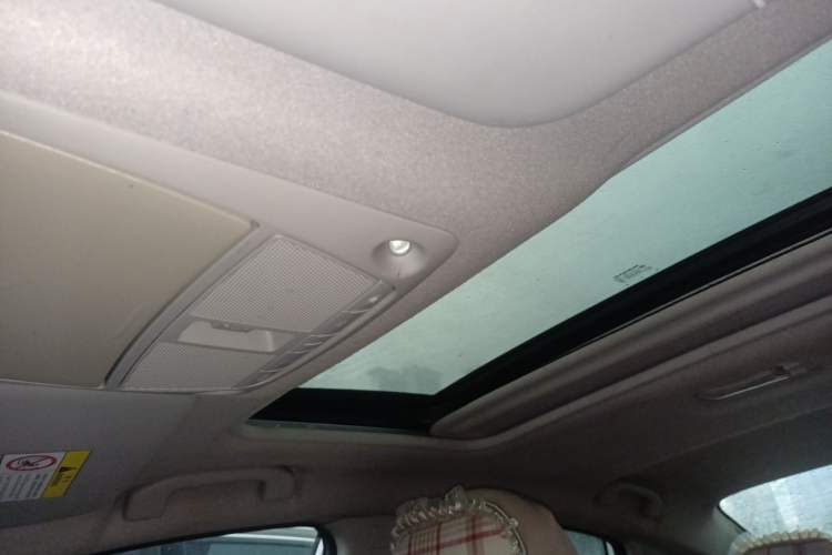 Used Nissan Sylphy 2019 1.6XV CVT Smart Connect Luxury Edition China VI Standard Headliner