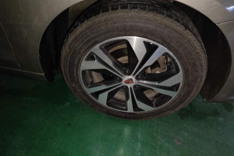 Used Roewe 360 2017 1.5L Automatic Luxury Edition
