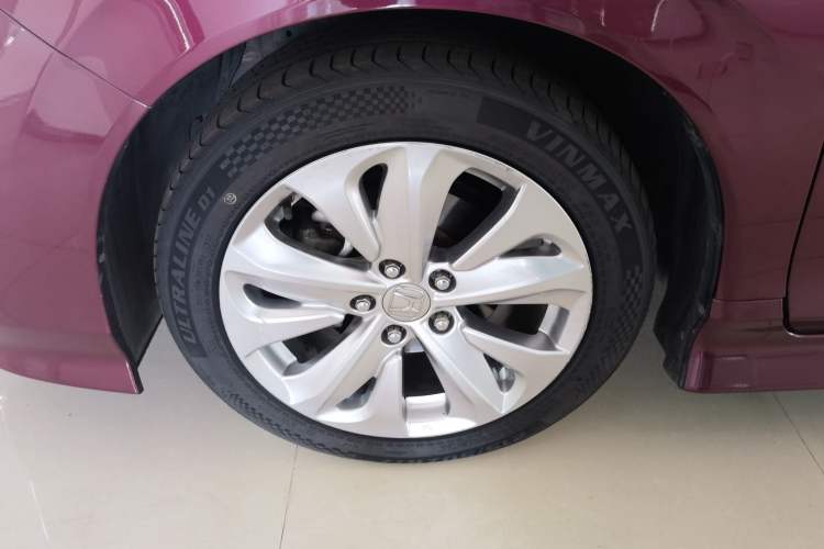 Used Honda Jade 2017 1.8L automatic Comfort version 5 seats
