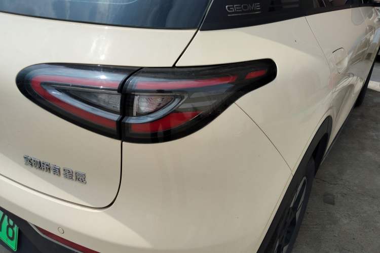 Used Geely Galaxy Geome 2025 410 km Free Version
