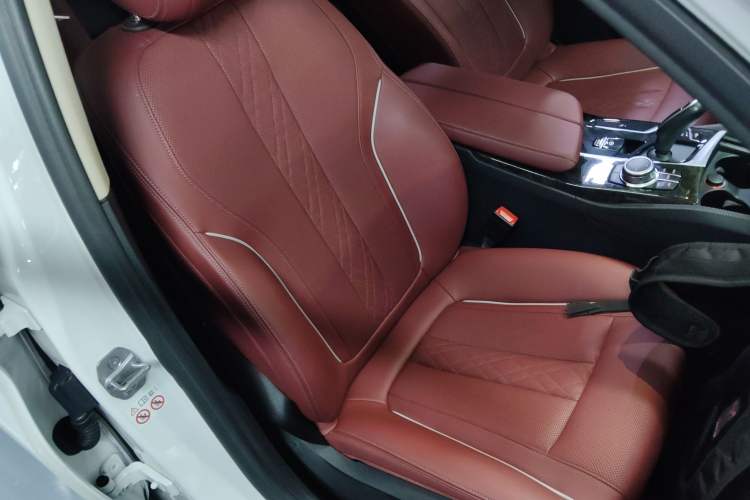 Used BMW 5 Series 2022 Restyled 525Li Luxury Package