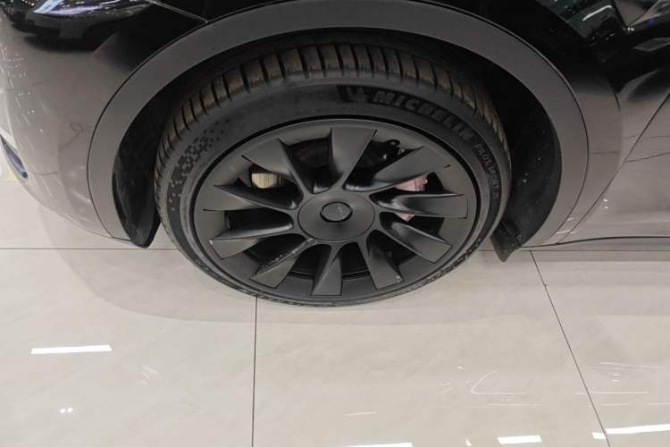 Used Tesla Model Y 2022 Revised Version Long-Range All-Wheel Drive Exterior 4