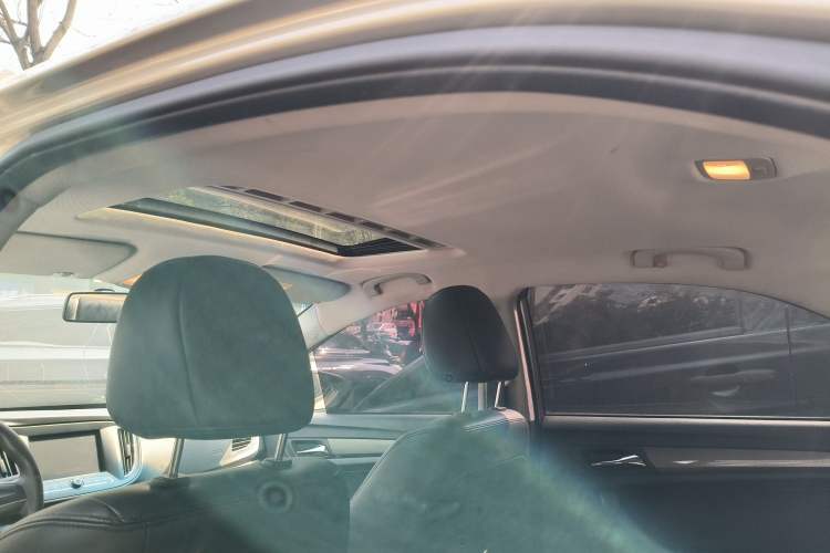 Used Roewe 360 2015 1.5L Automatic Luxury Edition