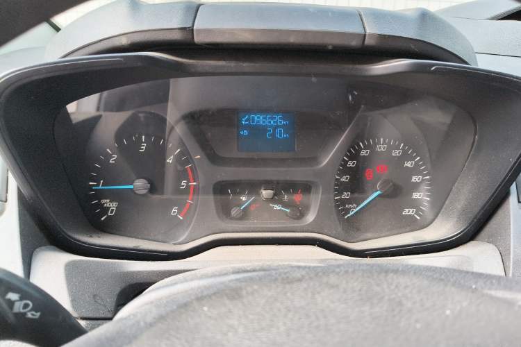 Used Ford Transit 2019 2.0T Diesel Multi-Purpose Commercial Vehicle Short Wheelbase Low Roof 6-Seater China VI Standard
