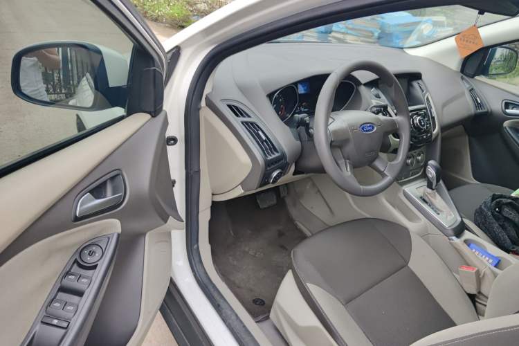 Used Ford Focus 2012 Sedan 1.6L Automatic Comfort Model Driver Seat