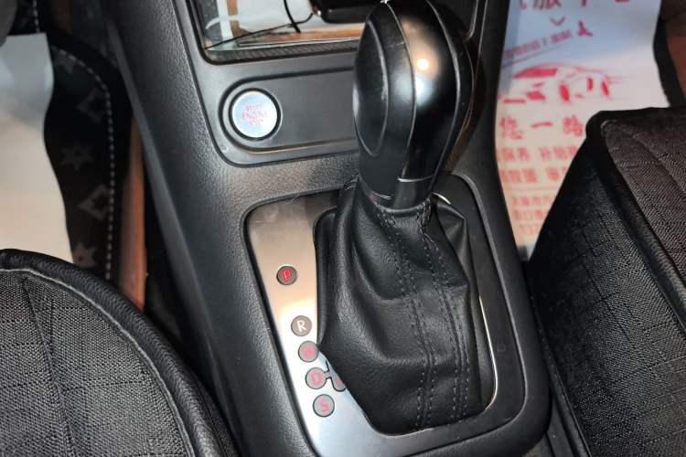 Used Volkswagen Tiguan 2015 1.8TSI Automatic Two-Wheel Drive Luxury Model
