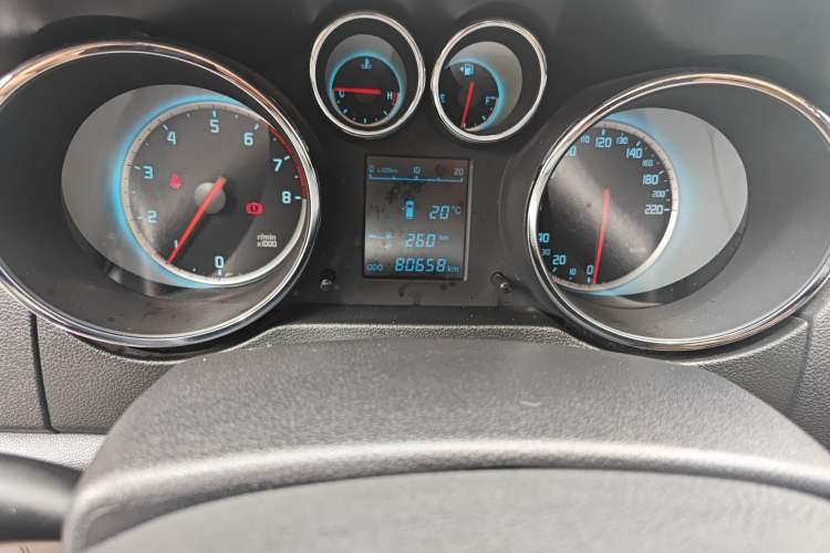 Used CHANGAN CS35 2015 1.6L Manual Luxury Model China IV Standard Odometer Close Up