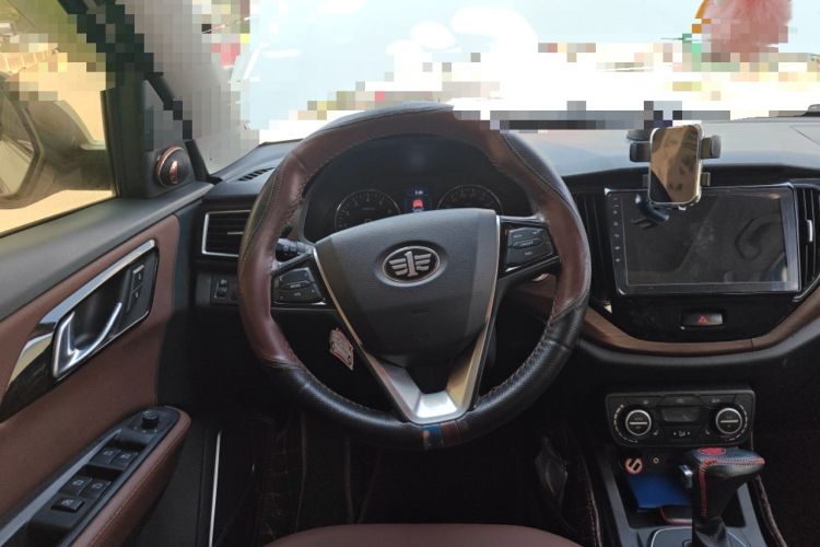 Used FAW Senya R7 2016 1.6L Automatic Prestige Model
