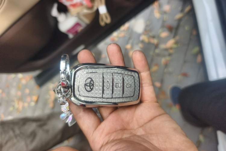 Used Toyota Highlander 2022 Dual-Engine 2.5L Four-Wheel Drive Supreme Edition 7-Seater Vehicle Key