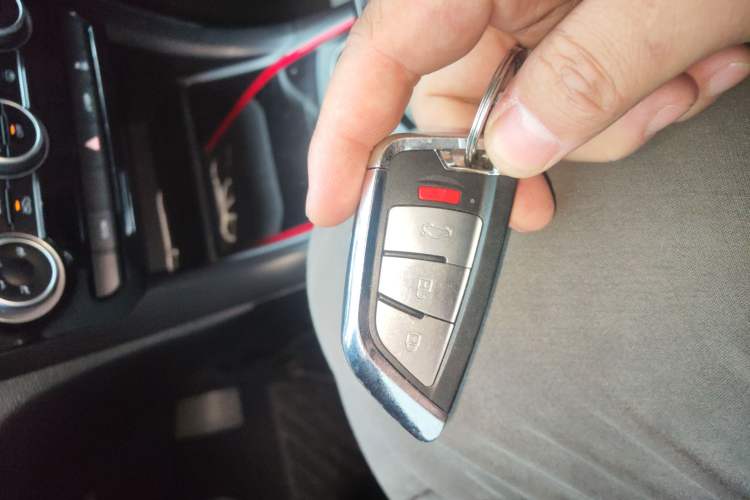 Used Haval H2 2018 Blue Label 1.5T Dual-Clutch Two-Wheel-Drive Elite Model