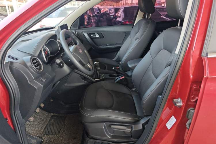 Used Bestune X40 2017 1.6L manual Comfort trim level