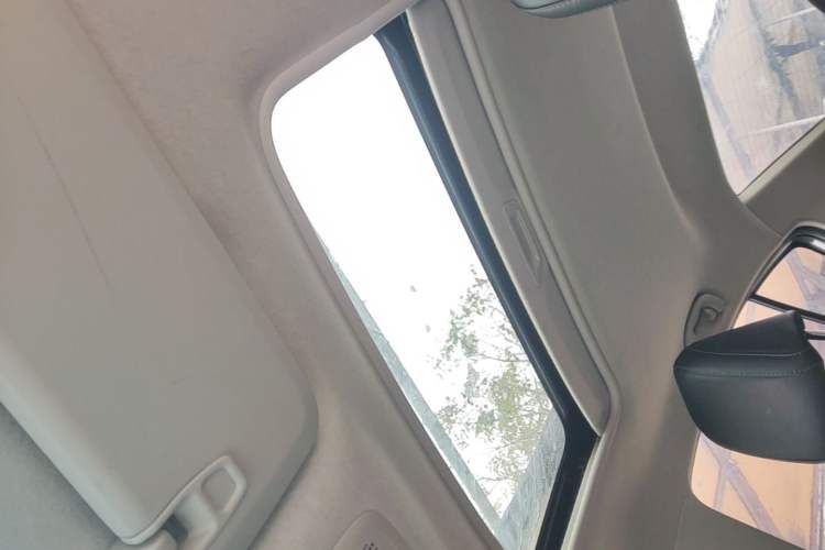 Used Chevrolet Cavalier 2019 320 Automatic Xinyue Edition Headliner