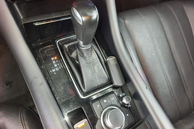 Used Mazda Atenza 2020 2.0L Blue Sky Luxury Edition