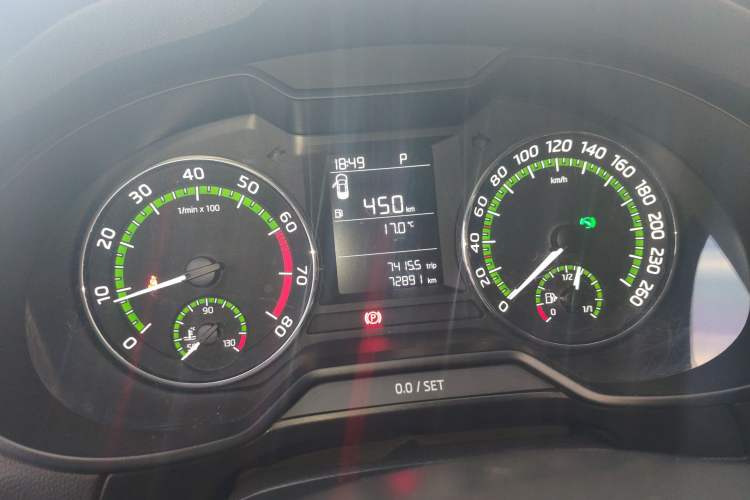 Used Skoda Octavia 2018 1.6L Automatic Comfort Edition Instrument Cluster