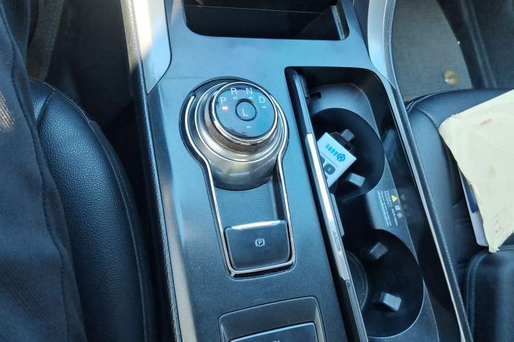 Used Ford Mondeo New Energy 2018 2.0 PHEV Smart-Controlled Fashion Edition China VI Standard Gear Lever