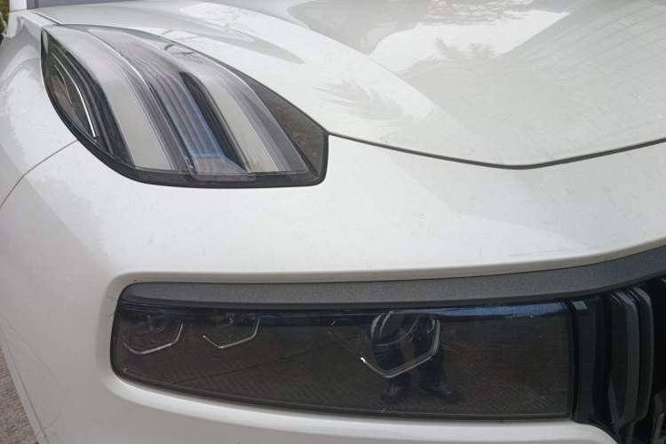 Used Lynk & Co 09 2021 2.0T Halo Six-Seater
