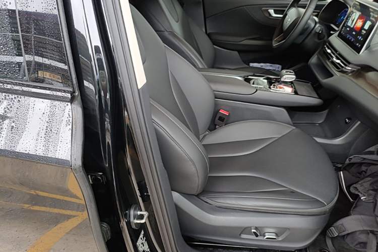 Used Hongqi E-QM5 2023 Revised Version Basic Travel Edition
