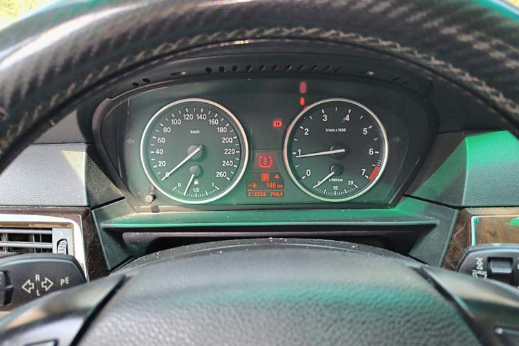 Used BMW 5 Series 2010 523Li Leading Model
