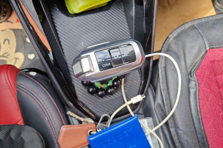 Used Haval H2s 2017 Blue Label 1.5T Dual-Clutch Elite Model Gear Lever