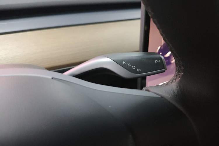 Used Tesla Model Y 2022 Long-Range All-Wheel-Drive Version Gear Lever