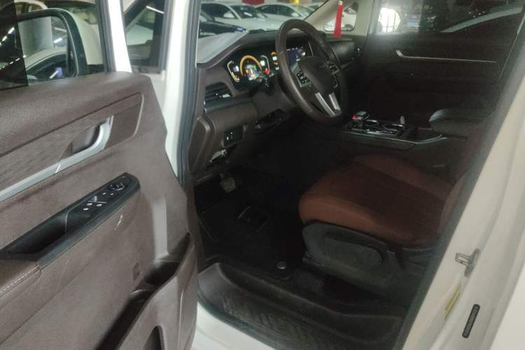 Used BAW Ruisheng Ace M7 2023 2.0L Automatic Long Wheelbase Enjoyment Version 7 Seats
