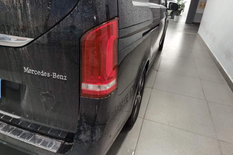 Used Mercedes-Benz V-Class 2020 V 260 L Long-wheelbase Luxury Edition Exterior 3