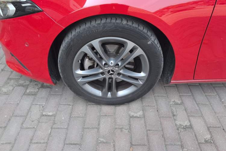 Used Mercedes-Benz A-Class 2019 A 200 Dynamic Edition Left Front Wheel Hub