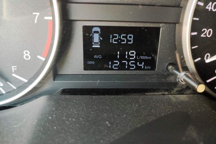 Used JAC Refine M3 2025 PLUS 1.8L Manual Classic Edition 7 Seats