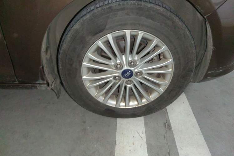Used Ford Escort 2015 1.5L Manual Comfort Model
