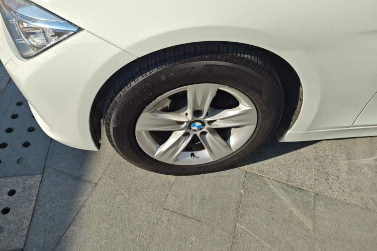 Used BMW 3 Series 2013 320i Sport Edition Exterior 4