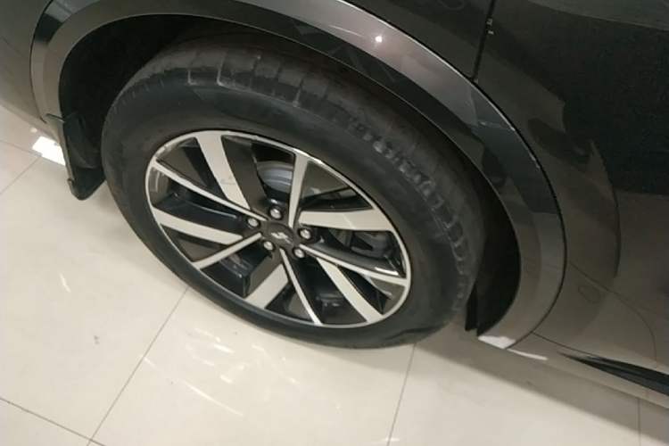 Used Li Auto L8 2023 Pro Model
