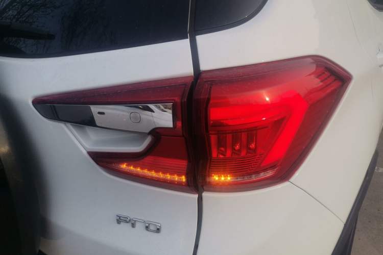 Used BYD Yuan Pro 2021 401 km Luxury Version Right Rear Taillight