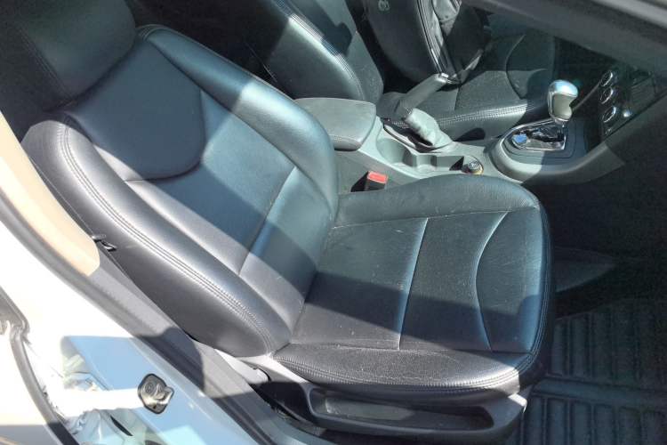 Used Peugeot 408 2013 2.0L Automatic Comfort Edition
