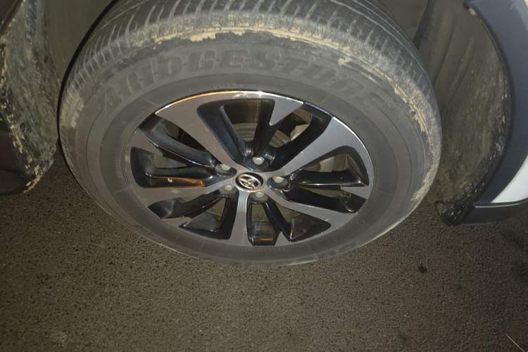 Used Toyota RAV4 2019 2.0L CVT Two-Wheel Drive Pioneer Edition China V Standard
