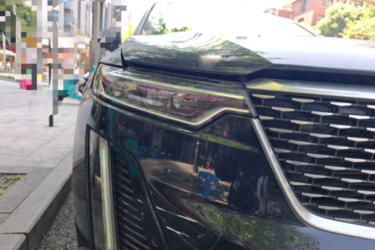 Used Cadillac XT6 2021 2.0T Six-Seater Four-Wheel-Drive Luxury Version Right Front Headlight