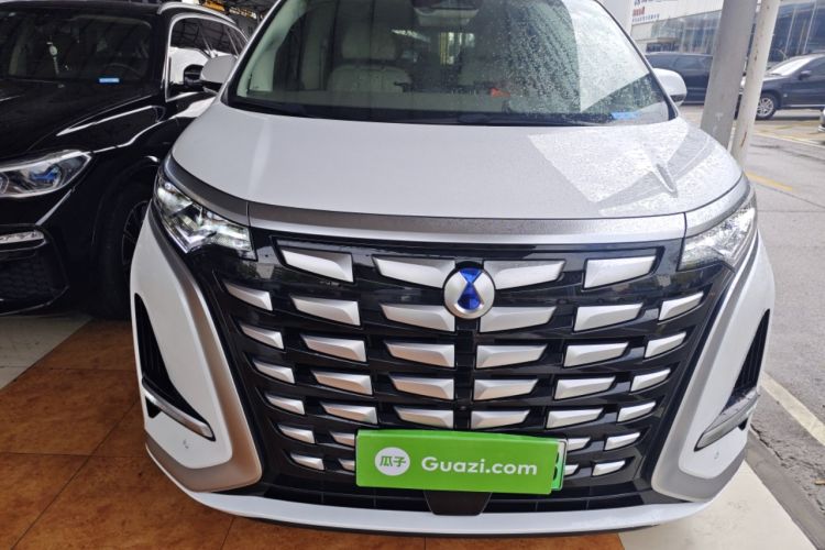 Used Denza D9 2022 DM-i 970 Four-Wheel Drive Prestige Model Front