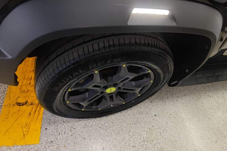 Used JETOUR Traveler 2023 2.0T All-Wheel-Drive CrossPRO Exterior 4