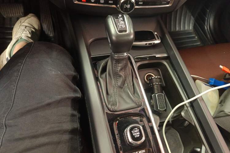 Used Volvo XC60 2019 T5 4x4 Smart Edition China VI Standard