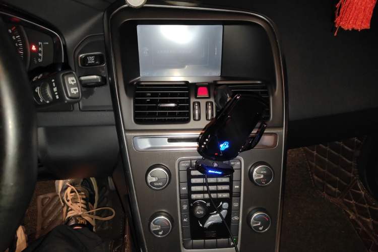 Used Volvo XC60 2014 T5 Zhiyi Edition Audio And AC Panel